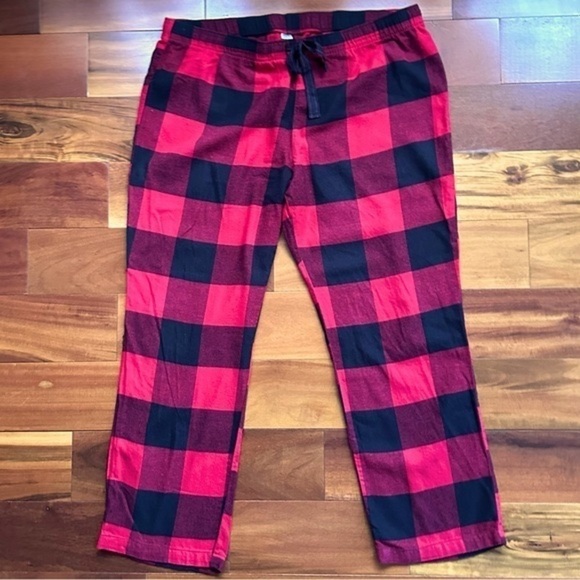 Old Navy Buffalo Plaid Lounge Pants - Picture 2 of 6